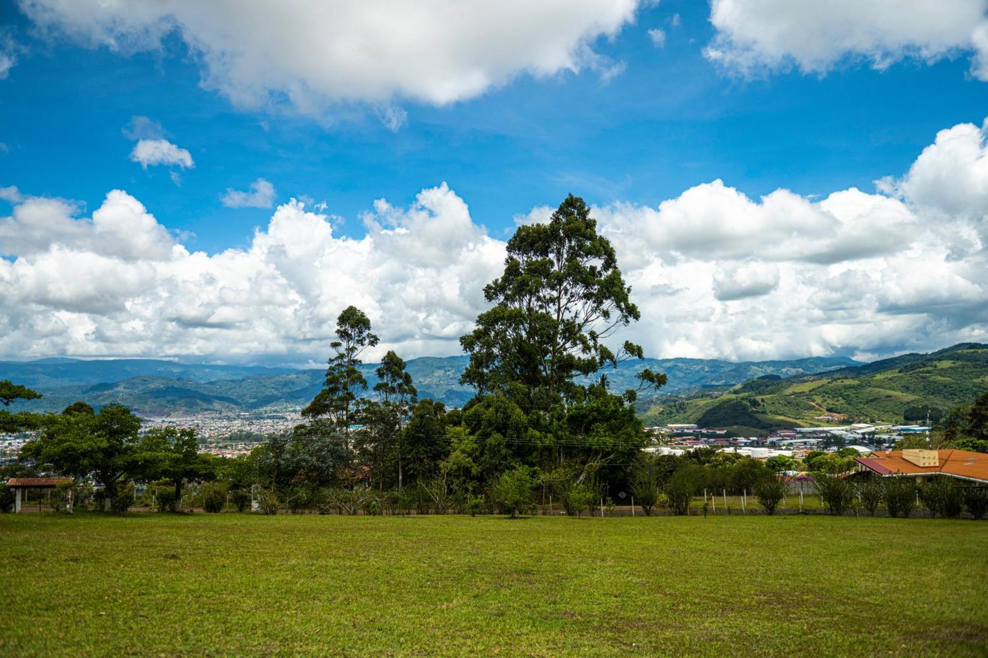 Country House, Cozy Fireplace And An Amazing View Cartago Exterior photo